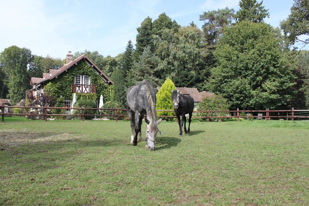 Domaine Du Vertbois La Haye-du-Theil Екстер'єр фото